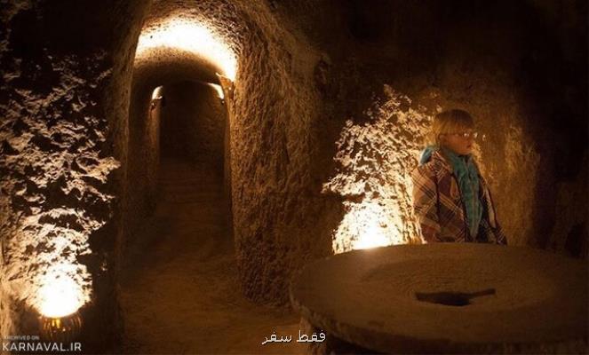 امضای تفاهمنامه توسعه مجموعه باستانی شهر زیرزمینی نوش آباد