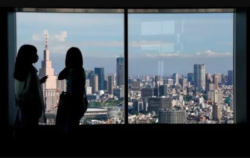 مرزهای ژاپن به روی گردشگران باز می شود