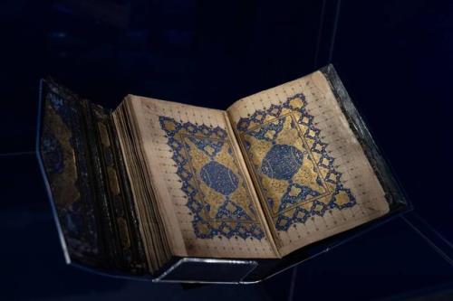 رونمایی از نسخه نفیس و خطی قرآن کریم