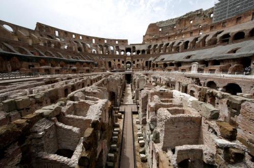 کشف تنقلات رومی ها در یک تماشاخانه معروف
