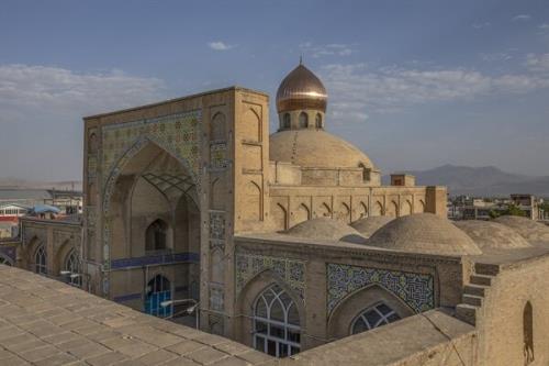 مرمت دو بنای تاریخی بروجرد