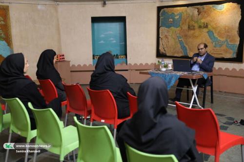 موزه برای کودک کار، بیمار، دو رگه و اتباع خارجی می تواند قابل استفاده باشد