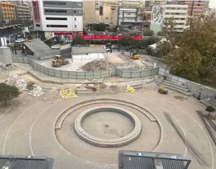 سکوی تخریب شده در ورودی متروی تئاتر شهر ربطی به میراث فرهنگی ندارد