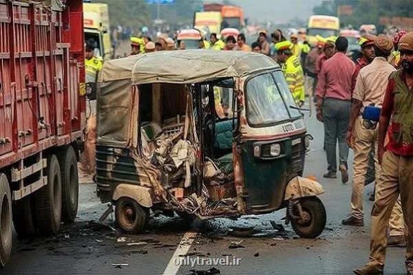 5 کشته در پی برخورد کامیون با 8 وسیله نقلیه در شرق هند