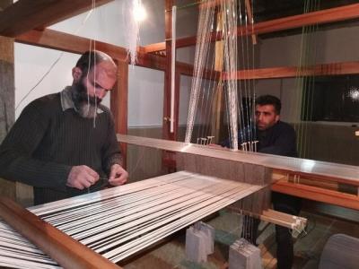 جانی باردیگر برای هنر زری بافی در روستای بسك